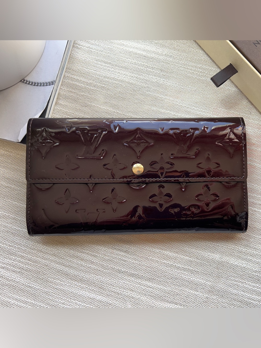 Louis Vuitton Vernis Sarah Wallet Amarante